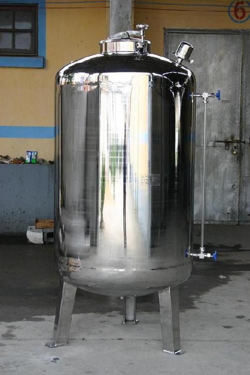 供应厂家直销无菌水箱_2013年最给力的不锈钢水箱_质优价廉